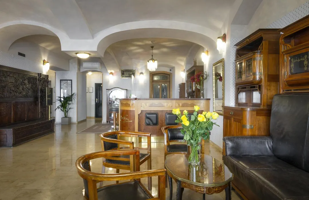 Hotel Mucha-1